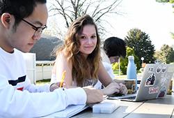 Solebury is an independent, all-gender, college prep boarding and day school for 成绩 9-12.